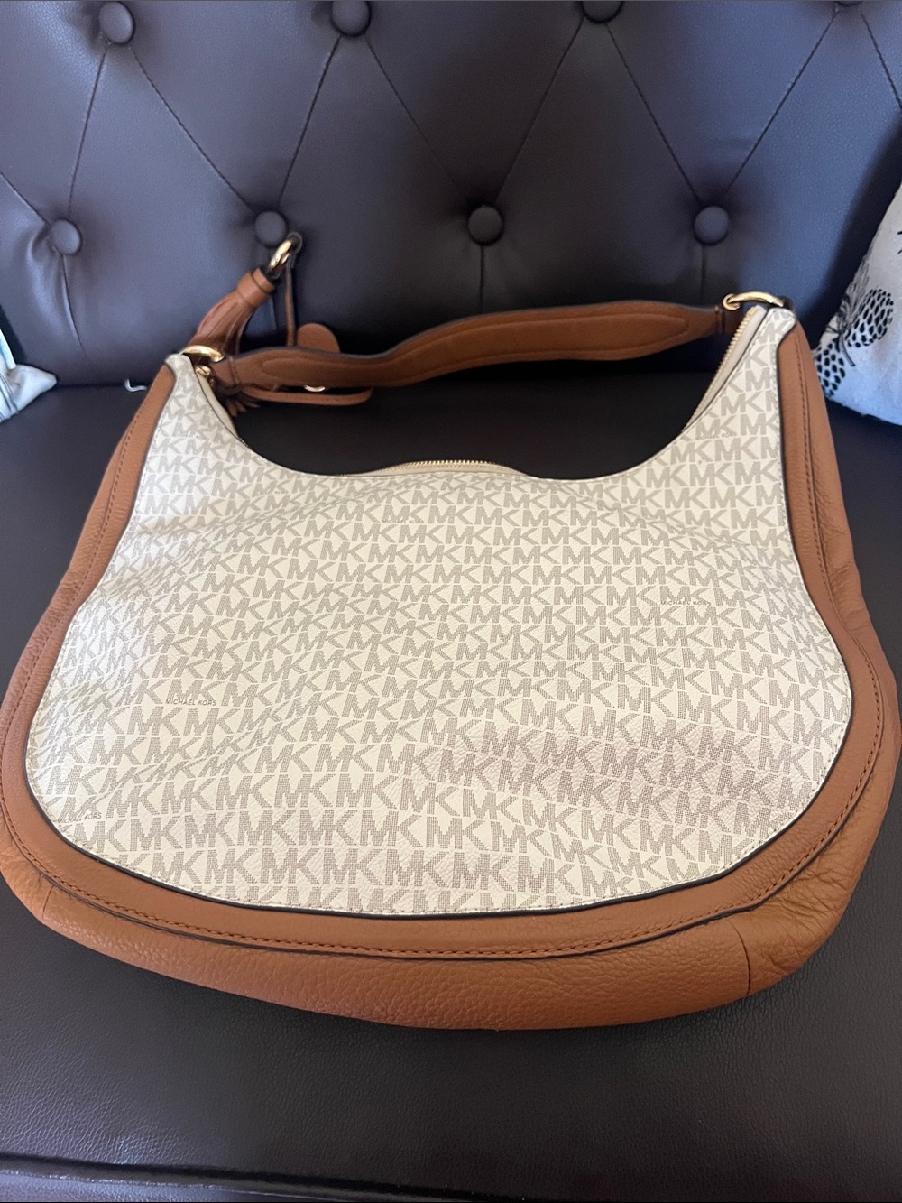 Michael Kors Ivory Signature MK Hobo with Tan Trim - Picture 12 of 13